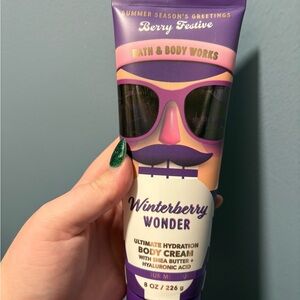 Bath & Body Works Berry Festive Body Cream - Purple & Pink
